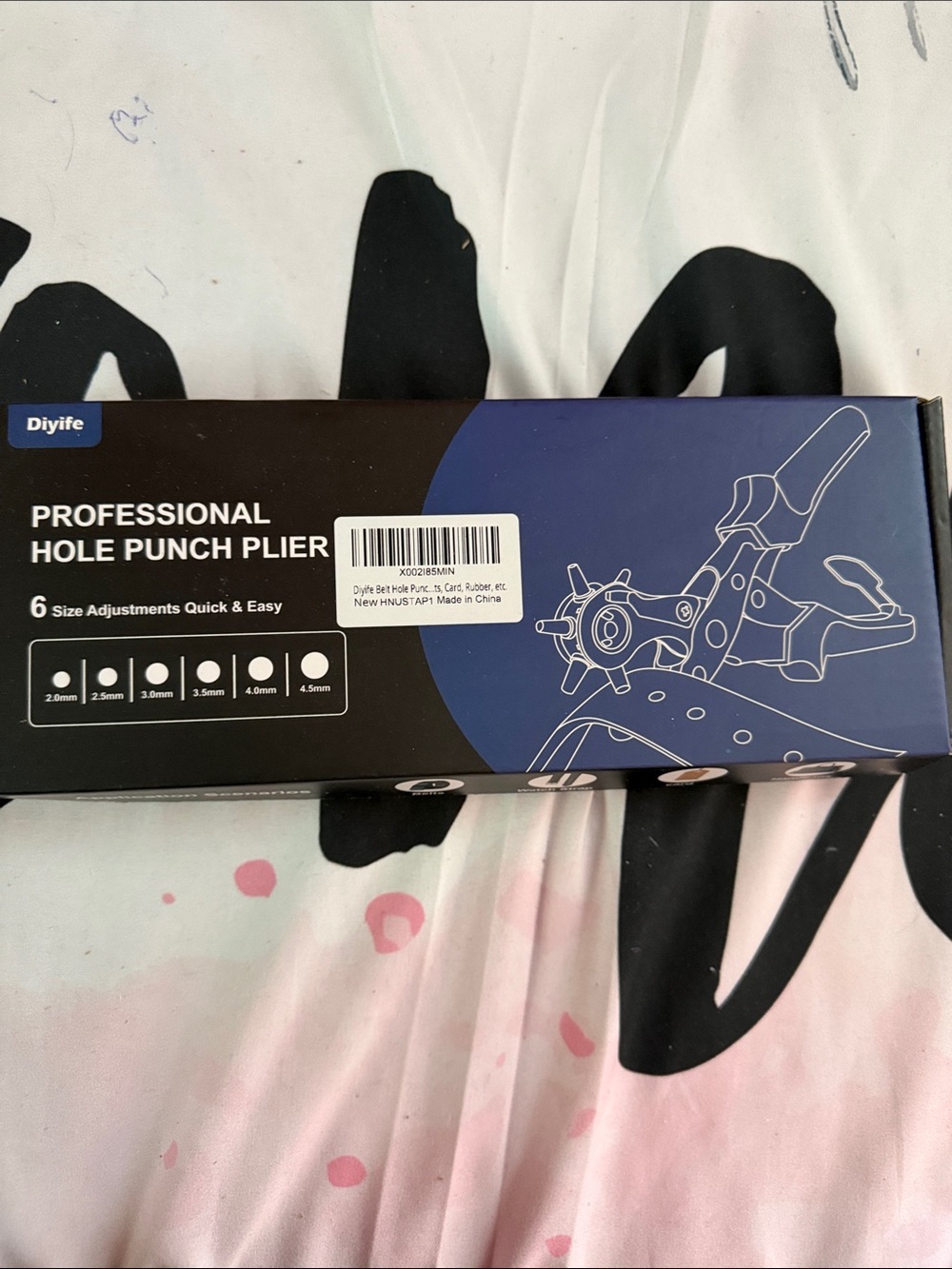 Professional Hole Punch Plier - NWOT
Need Holes for purses, Belts, shoes ect